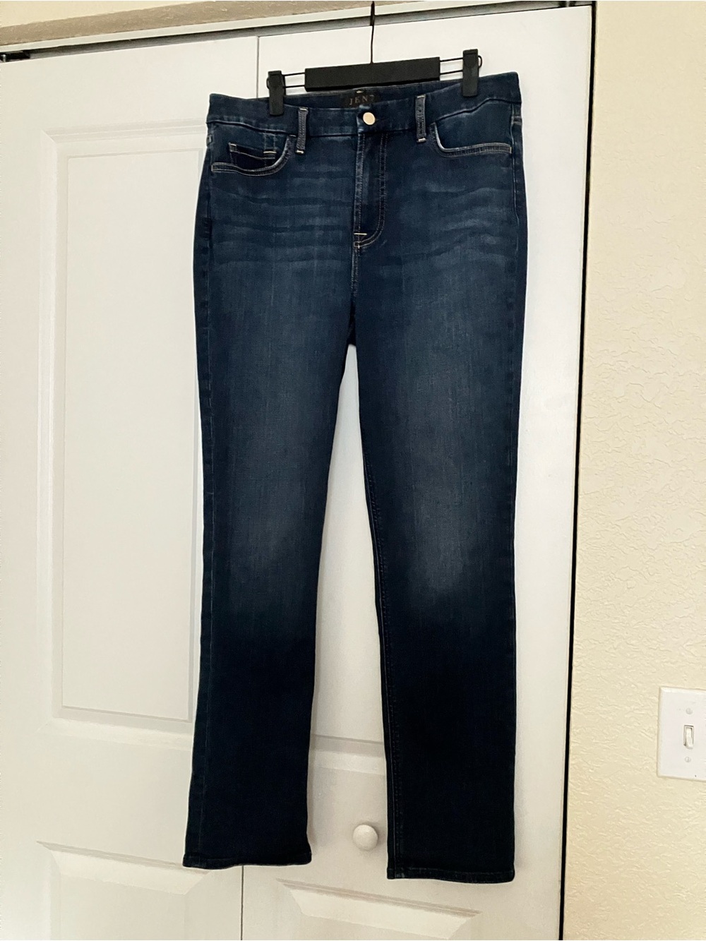 JEN7-  7 For All Mankind slim straight jeans